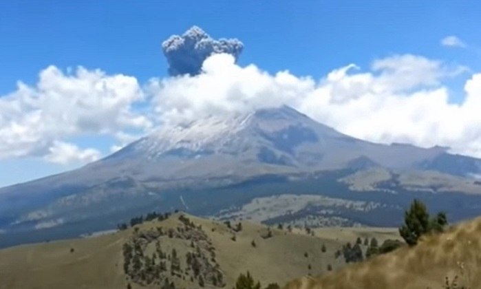 Nome do vulcão: Popocatepetl, no México 