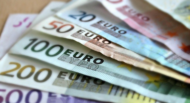 Funcionário ficou temporariamente rico
