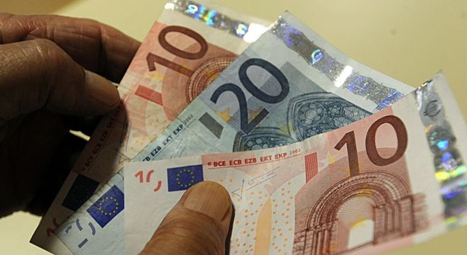 Notas de euros; Receita apreendeu valor correspondente a R$ 4 milhões