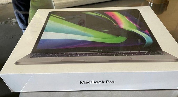 Notebook MacBook Pro, que está em lote de leilão da Receita Federal