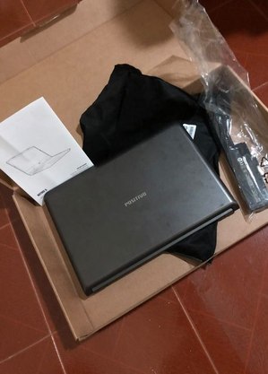 Foto mostra o notebook