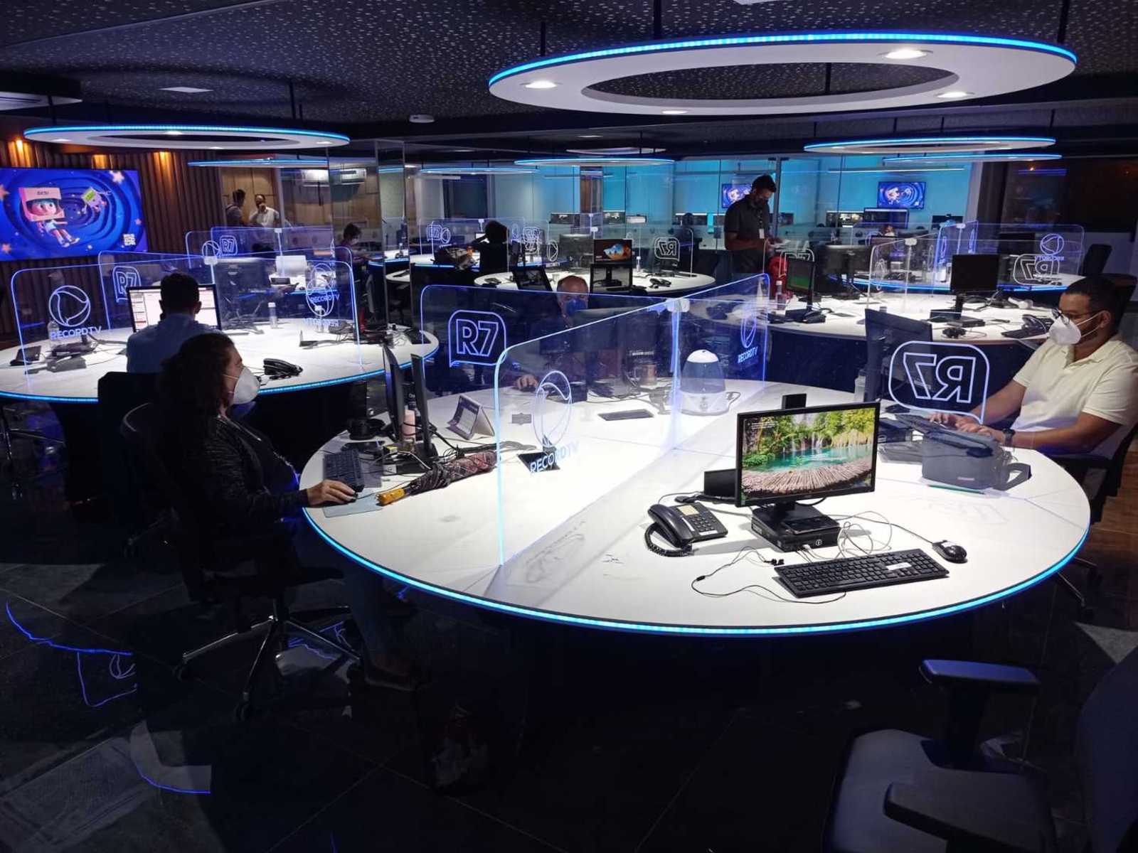 Modernidade e eficiência: conheça a nova redação da Record TV no DF ...