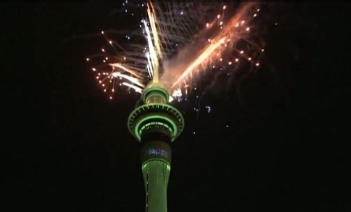 Na Nova Zelândia, uma torre de transmissão foi usada como base para os fogos de artifício
