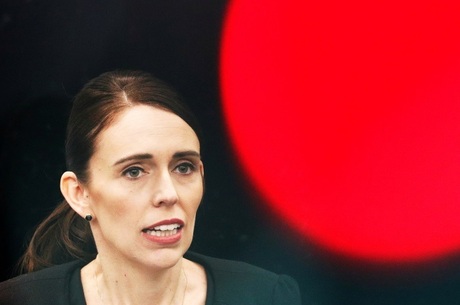 Ardern é elogiada pela gestão da crise do coronavírus