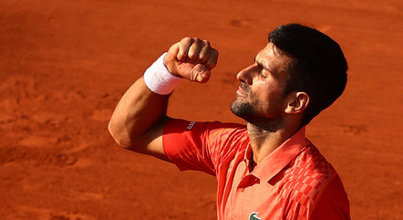 Novak Djokovic vai disputar a sétima final de Roland Garros
