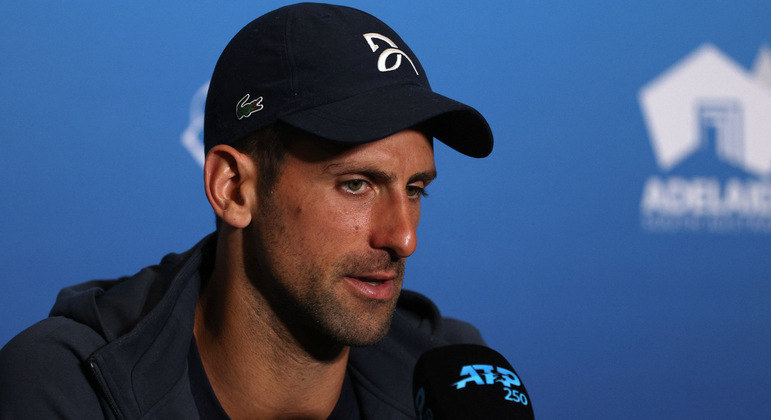 Novak Djokovic estreou no ATP 250 de Adelaide com vitória; próximo jogo do tenista sérvio será na sexta-feira (6)
