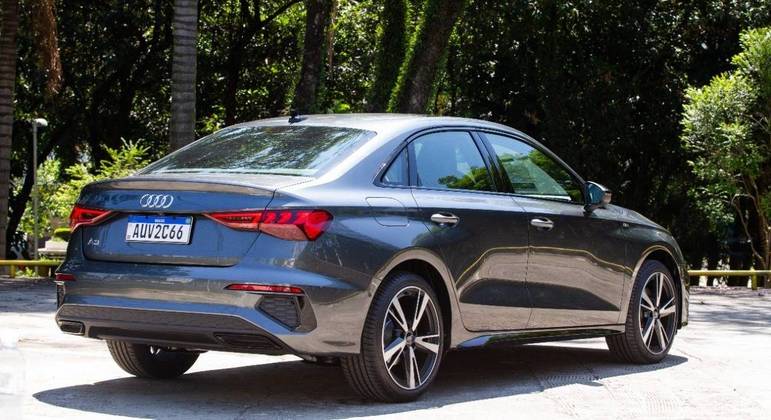 Modelo conta com rodas Audi Sport 18”