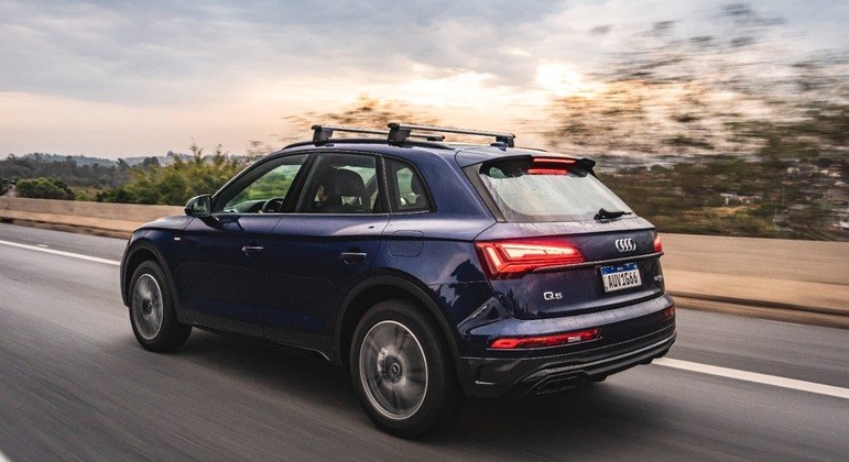 Audi Q5 ganha versão híbrida que faz até 47,6 km/litro