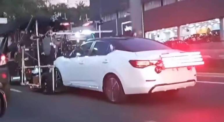 Novo Sentra tem 4,64m de comprimento e 2,71m de entre eixos