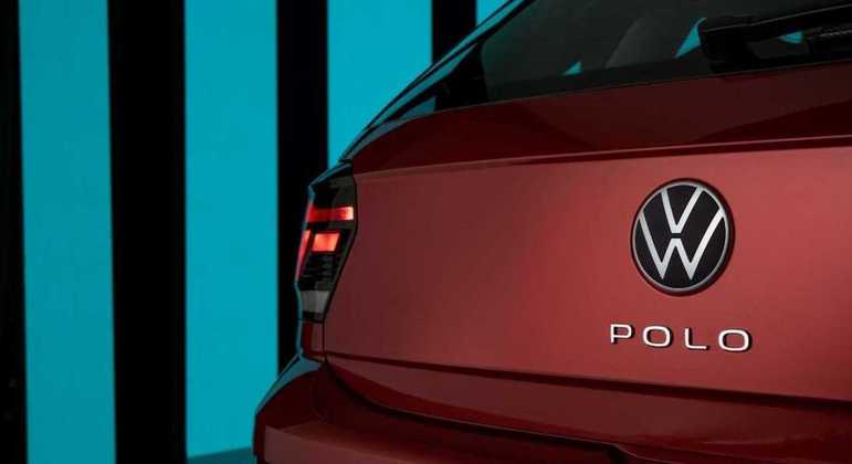 Modelo traz logomarca da Volkswagen e do Polo no centro da tampa do porta-malas