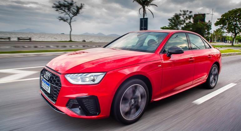 Audi A4  vendido por R$ 229,9 mil na verso Prestige 