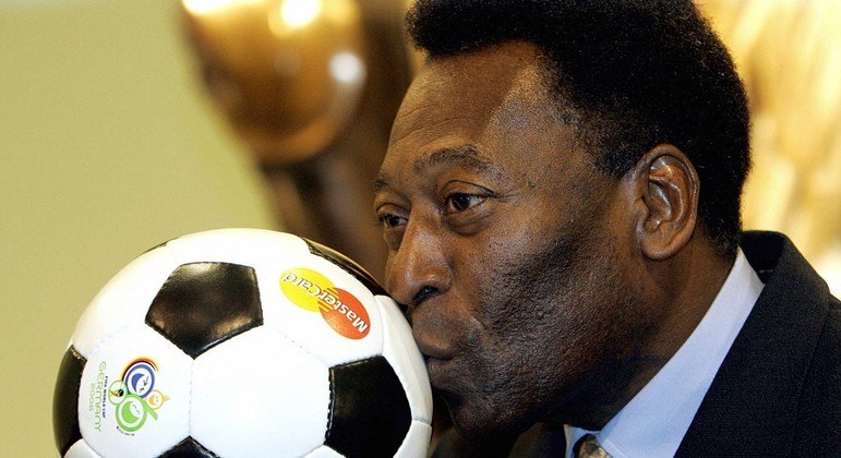 Pelé, quando tinha 22 anos, somava mais gols que maiores craques da atualidade juntos