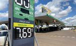 Postos de gasolina realizam reajuste para R$ 7,69 na manhã dessa sexta-feira (11)