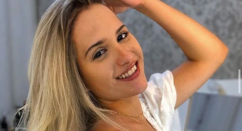 Núbia Rebello não resistiu aos ferimentos após colidir carro com cavalo