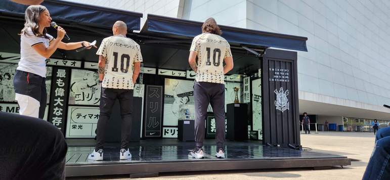 Numeração e nomes dos jogadores na nova camisa do Corinthians.