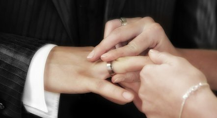 Número de casamentos também caiu em 2020