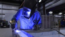 Atividade industrial mantém recuperação e supera 2020, diz CNI 