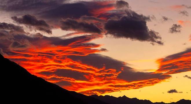 Em algumas partes do mundo, momentos do nascer e do pôr-do-sol têm ficado cada vez mais espetaculares