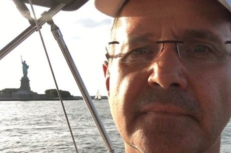 'Parece que foi ontem', diz Larry, sobrevivente do WTC