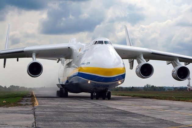 O Antonov media 18,2 metros de altura – o equivalente a um prédio de seis andares