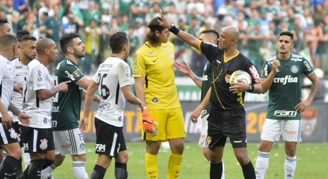 A força do Palmeiras nos bastidores. Aparecido nunca mais apitou partidas do clube, depois da final de 2018