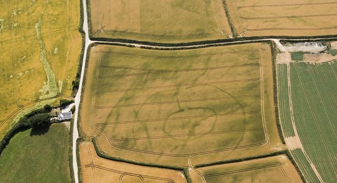 O assentamento pré-histórico em Lansallosé outra descoberta na Cornualha 