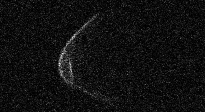 O asteroide 1998 OR2 tem cerca de dois quilômetros de largura.