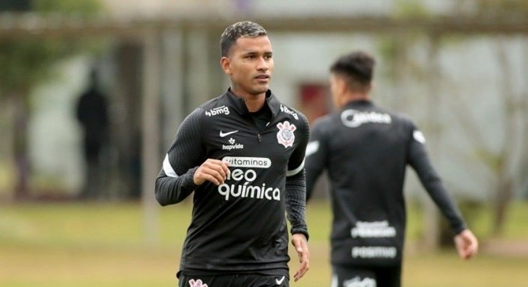 O atacante Marquinhos foi outro corintiano que rescindiu amigavelmente com o clube do Parque São Jorge para acertar com o Cuiabá. Nesse caso, o Timão manteve 30% dos direitos economicos.  