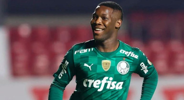 O atleta de 22 anos vale 11,3 milhões de euros (R$ 73,45 milhões) e possui contrato com o Palmeiras até dezembro de 2024