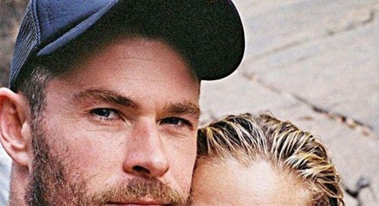 Chris Hemsworth conta que não vai mais ficar bombado para