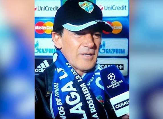  O ator espanhol Antonio Banderas, 61 anos, nasceu em Málaga. Ele é torcedor do time que leva o nome da cidade e costuma assistir a jogos no estádio La Rosaleda.