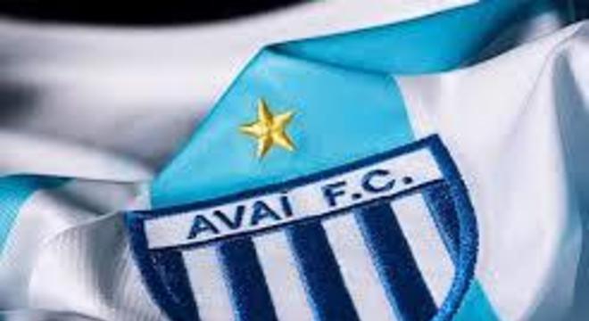 O Ava tem uma estrela dourada em seu uniforme, que representa a conquista da Srie C de 1998.