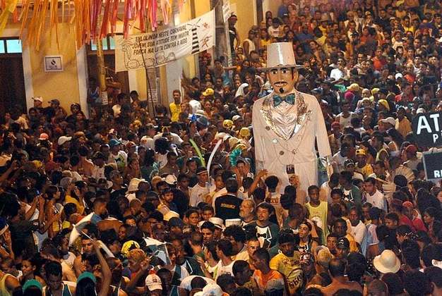 O bloco carnavalesco O Homem da Meia-Noite, que desfila na cidade alta, é o mais conhecido de Olinda e conta com um dos bonecos mais antigos da cidade. 