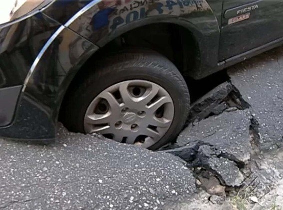 O Brasil tem o segundo pior asfalto do mundo. É o que apontou estudo publicado em 2023 pelo portal CupomVálido. 