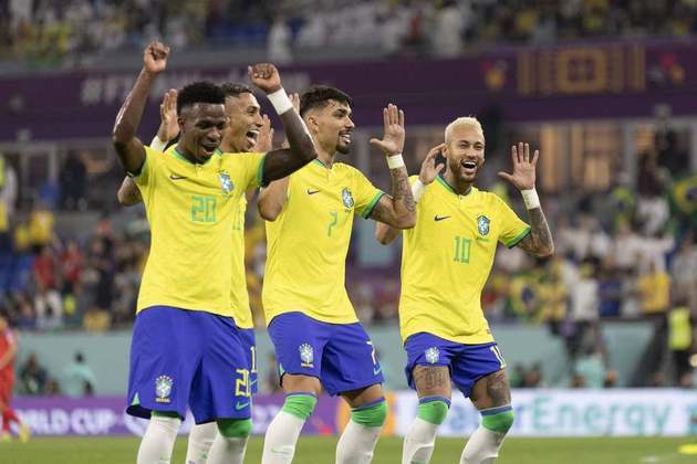 O Brasil venceu a Coreia do Sul por 4 a 1, nesta segunda-feira (05), e avançlou às quartas de final da Copa do Mundo Qatar 2022. Agora, a Seleção Brasileira vai enfrentar a Croácia. Veja a grande vitória do Brasil em fotos: