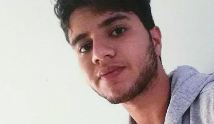 O brasileiro Kesley Vial, de 23 anos, morreu nos EUA após entrar ilegalmente no país. As circunstâncias da morte estão sendo investigadas. 