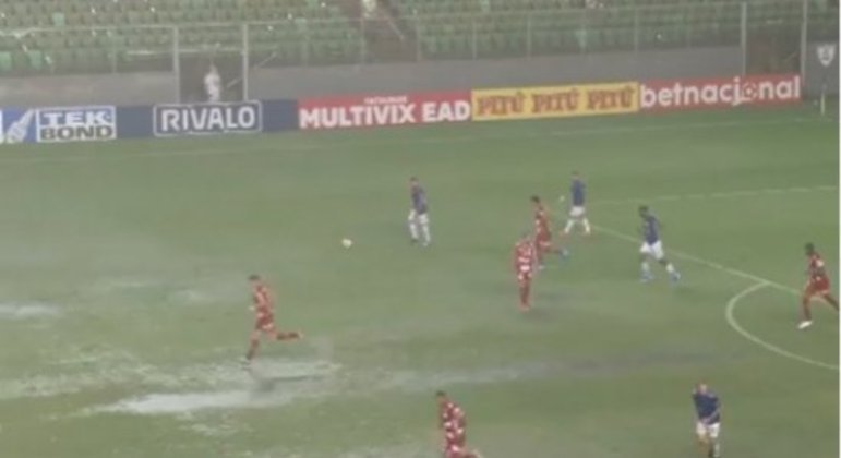 Chuva cancelou a partida de futebol. E agora?