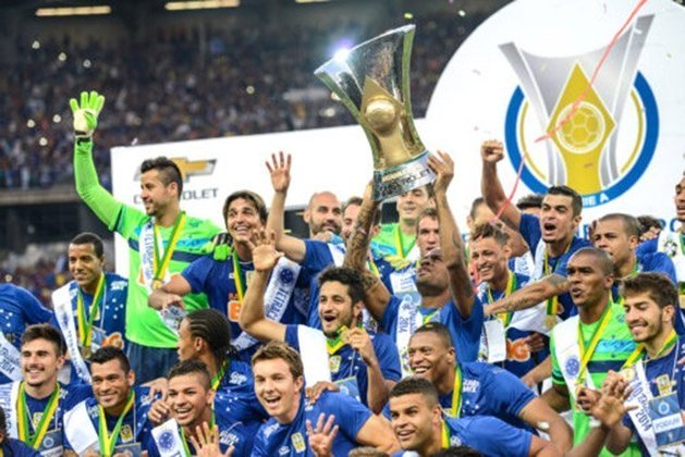 O Cruzeiro, time de Belo Horizonte,  tem 4  títulos do Brasileirão: 1966, 2003, 2013 e 2014. 