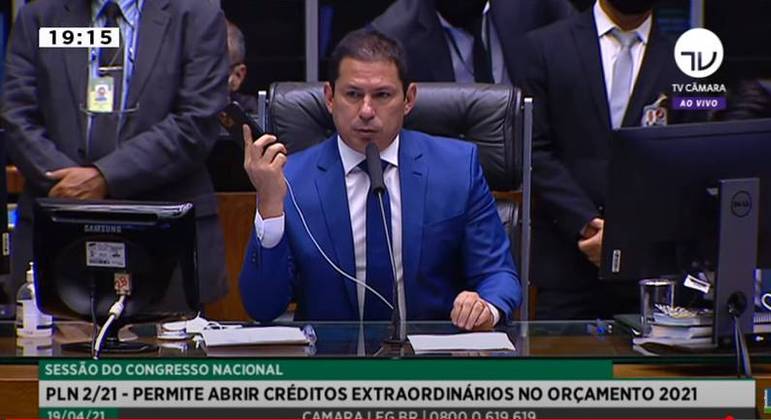O deputado Marcelo Ramos (PL-AM), que comandou sessão do Congresso