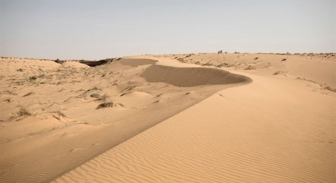 Além das partículas de areia do Saara, a nuvem carrega outros elementos presentes nos ambientes por onde passa