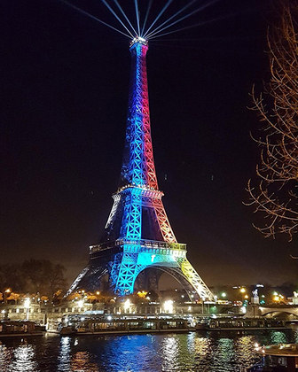 O destino final é a Torre Eiffel, que fica na margem esquerda, no centro da cidade.  “Queremos que eles realmente aproveitem este momento e de certa forma sejam os atores do show”, disse Estanguet. 