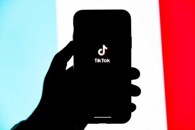 O Douyin, ao contrário do TikTok, é exclusivo da China. Já o TikTok foi lançado em 2017. 
