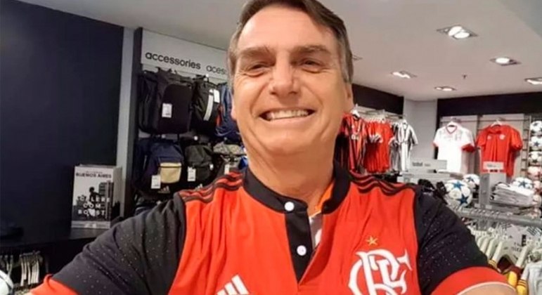 Bolsonaro: 'Não tem cabimento. Entro com o time reserva, com todo respeito ao Bangu'