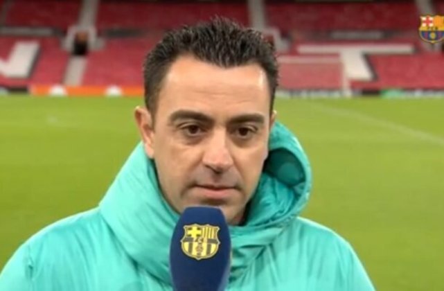 O espanhol Xavi, do Barcelona. Ídolo catatão como jogador assumiu o comando técnico da equipe no fim de 2021. - Foto: Reprodução/FC Barcelona