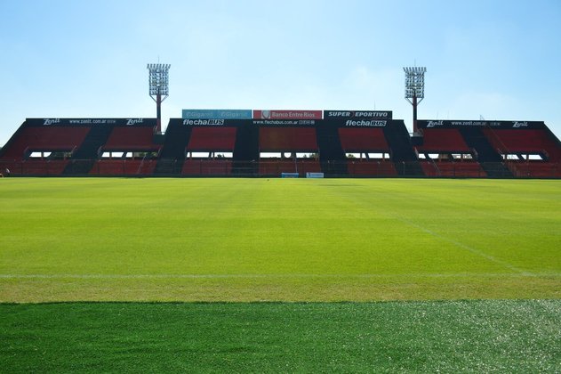 O estádio é localizado no bairro Villa Sarmiento. A partida valerá pelo playoff para as oitavas de final da competição.