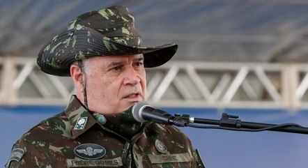 Freire Gomes ameaçou prender Jair Bolsonaro