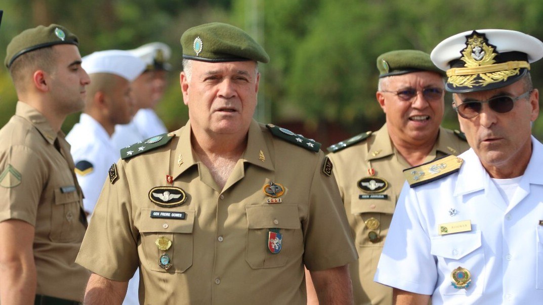Ex-comandante do Ex&eacute;rcito amea&ccedil;ou prender Bolsonaro caso ele levasse &agrave; frente  plano golpista - Not&iacute;cias - R7 Bras&iacute;lia