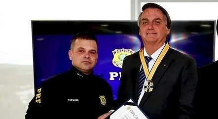 O ex-diretor da PRF Silvinei Vasques e o ex-presidente Jair Bolsonaro