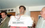 O ex-jogador Renato Gaúcho foi apresentado pelo São Paulo em 1997. Renato chegou a vestir a camisa do clube, mas após alguns dias, antes de assinar o contrato, retornou ao Fluminense e nunca atuou pelo São Paulo.