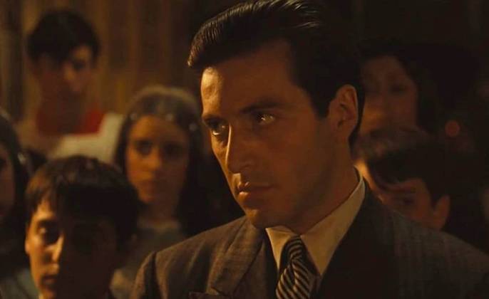 O filme foi indicado a 11 Oscars e venceu três, além de ter marcado a ascensão de um ainda jovem Al Pacino.